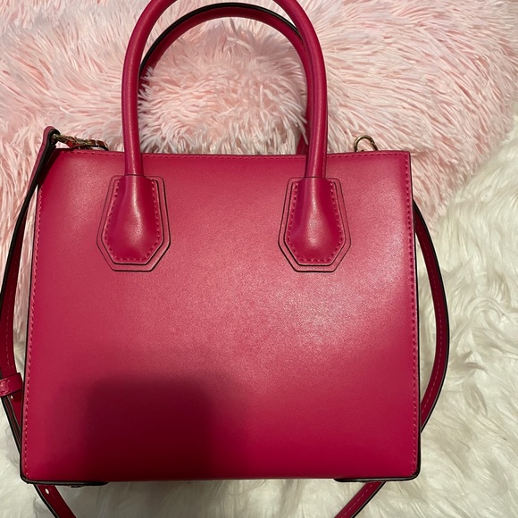 Michael Kors bright pink crossbody bag - Picture 3 of 5